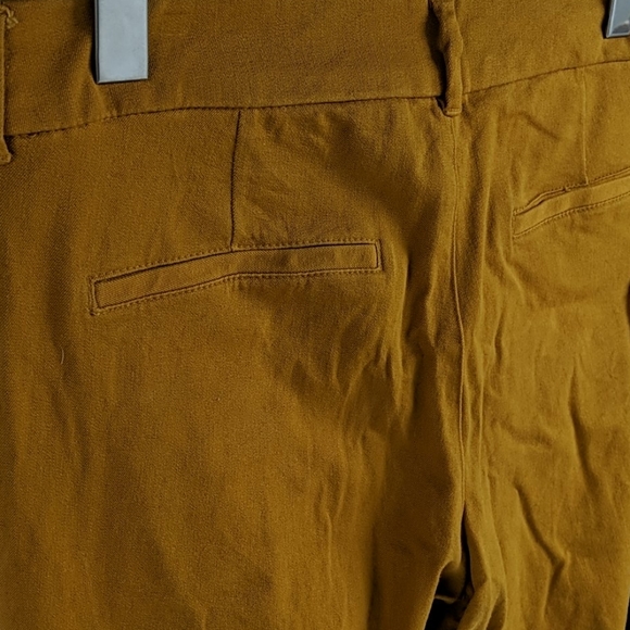 Mustard Old Navy Ankle Length Pixie Pants - Picture 5 of 6